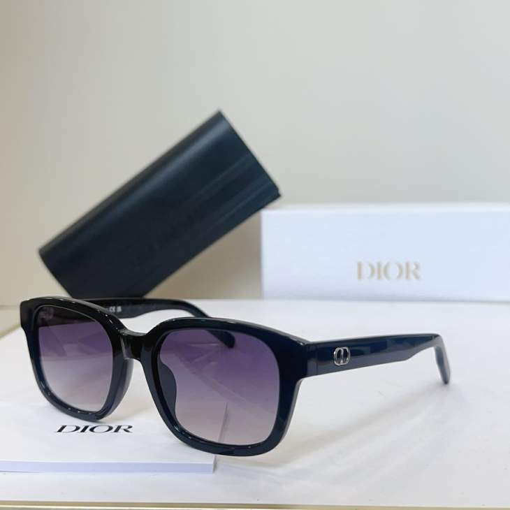 Picture of Dior Sunglasses _SKUfw76770540fw